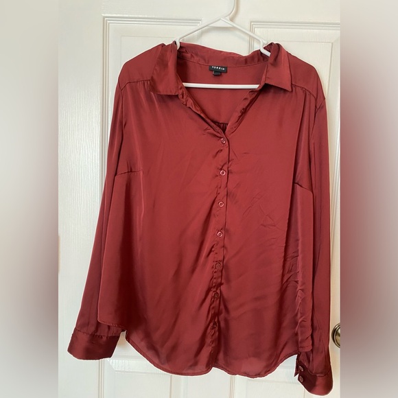 Torrid Maroon Madison Satin Button-Up Long Sleeve Shirt Size 1 (14/16) - Picture 5 of 7